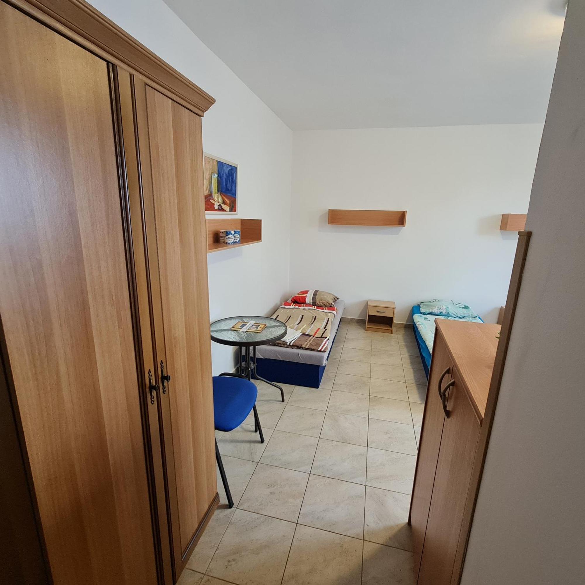 Nika Beds Otel Pardubice Dış mekan fotoğraf